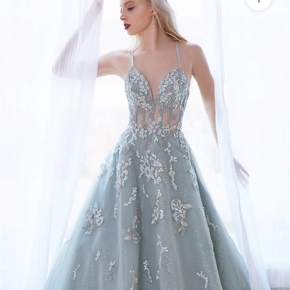 Andrea and Leo Couture Dress !! - Picture 1 of 3